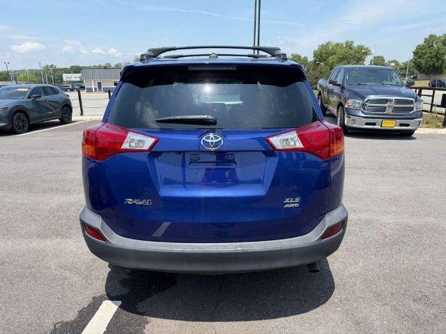Toyota RAV4 AWD 4dr XLE (Natl) 2015