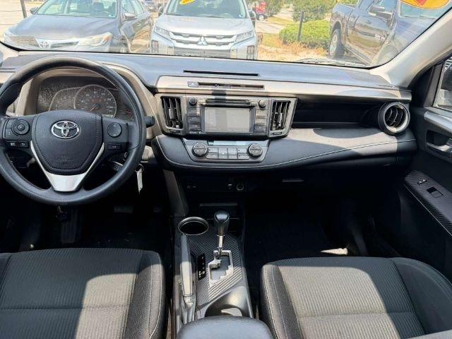 Toyota RAV4 AWD 4dr XLE (Natl) 2015