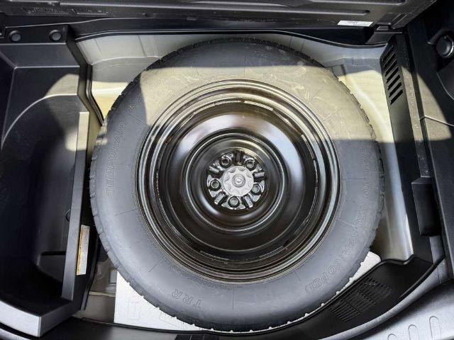 Toyota RAV4 AWD 4dr XLE (Natl) 2015