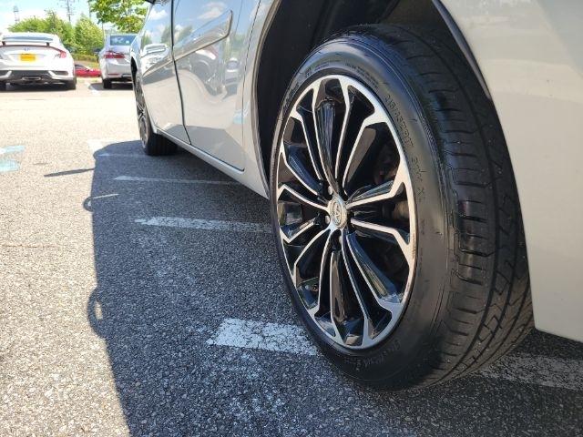 Toyota Corolla 4dr Sdn CVT LE Premium (Natl) 2014