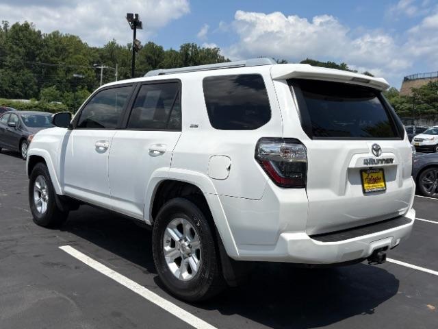 Toyota 4Runner RWD 4dr V6 SR5 Premium (Natl) 2015