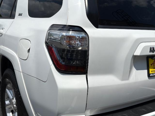 Toyota 4Runner RWD 4dr V6 SR5 Premium (Natl) 2015