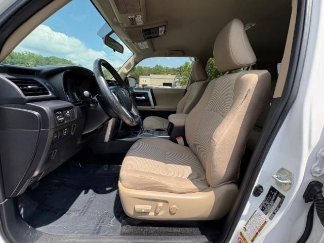 Toyota 4Runner RWD 4dr V6 SR5 Premium (Natl) 2015