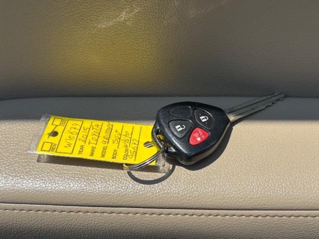 Toyota 4Runner RWD 4dr V6 SR5 Premium (Natl) 2015
