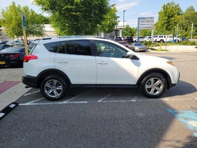 Toyota RAV4 AWD 4dr XLE (Natl) 2015