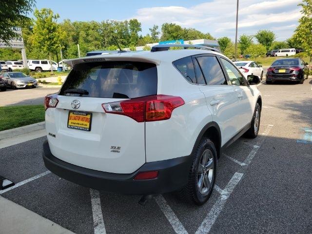 Toyota RAV4 AWD 4dr XLE (Natl) 2015