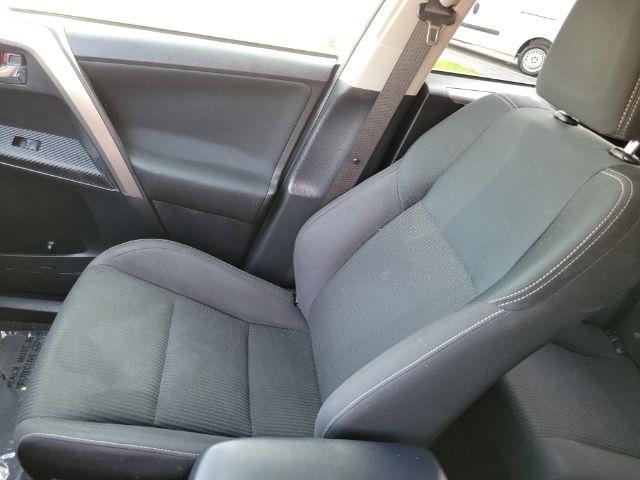 Toyota RAV4 AWD 4dr XLE (Natl) 2015