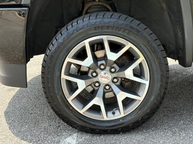 GMC Sierra 1500 4WD Crew Cab 143.5" SLT 2018