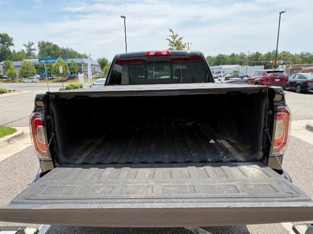 GMC Sierra 1500 4WD Crew Cab 143.5" SLT 2018