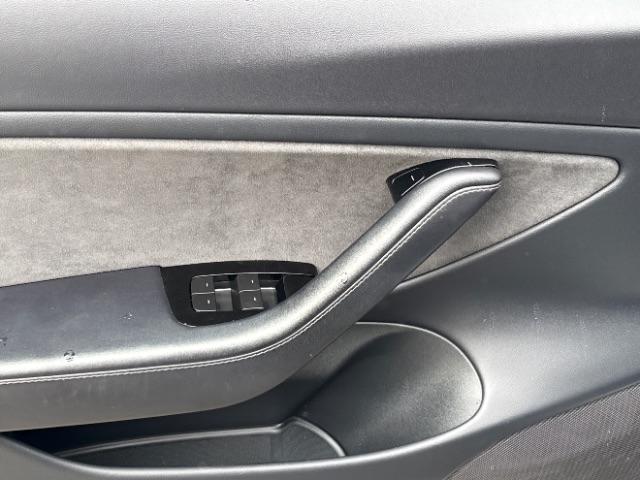 Tesla Model 3 Mid Range Battery RWD 2018