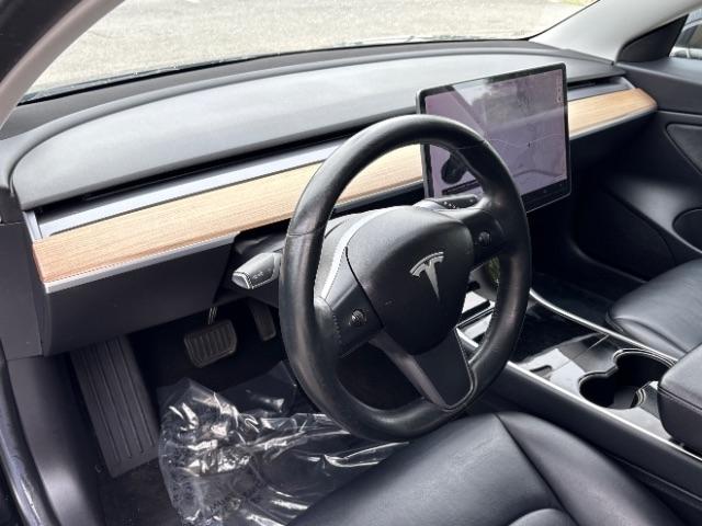 Tesla Model 3 Mid Range Battery RWD 2018