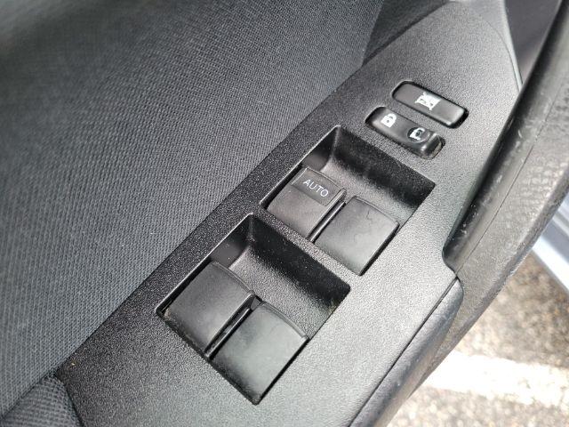 Toyota Corolla 4dr Sdn CVT LE Premium (Natl) 2015