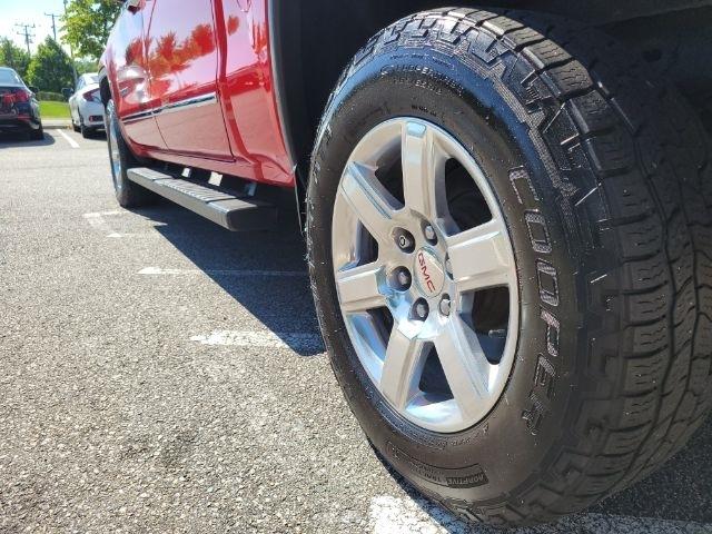 GMC Sierra 1500 4WD Crew Cab 143.5" SLT 2018
