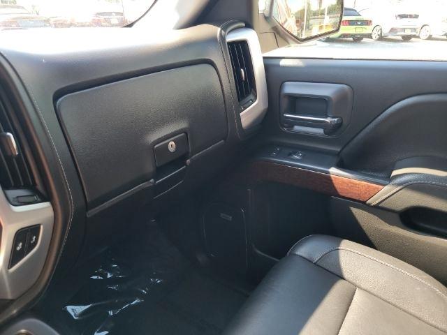 GMC Sierra 1500 4WD Crew Cab 143.5" SLT 2018