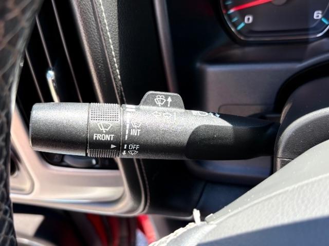GMC Sierra 1500 4WD Crew Cab 143.5" SLT 2018