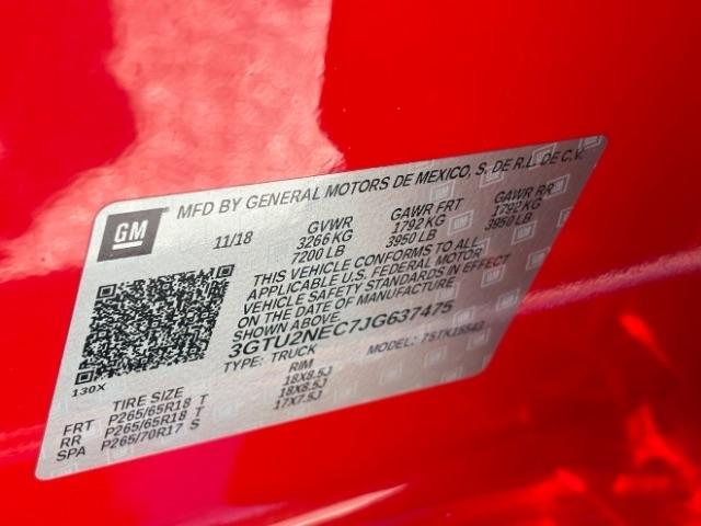 GMC Sierra 1500 4WD Crew Cab 143.5" SLT 2018
