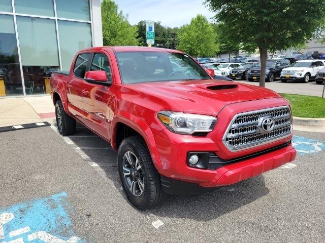 Toyota Tacoma TRD Off Road Double Cab 5' Bed V6 4x4 MT (Natl) 2017