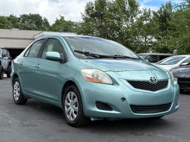 Toyota Yaris 4dr Sdn Man (Natl) 2010
