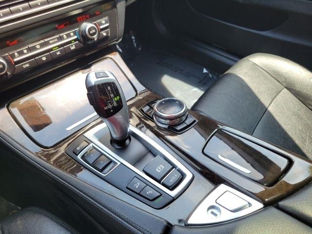 BMW 5 Series 4dr Sdn 528i xDrive AWD 2014