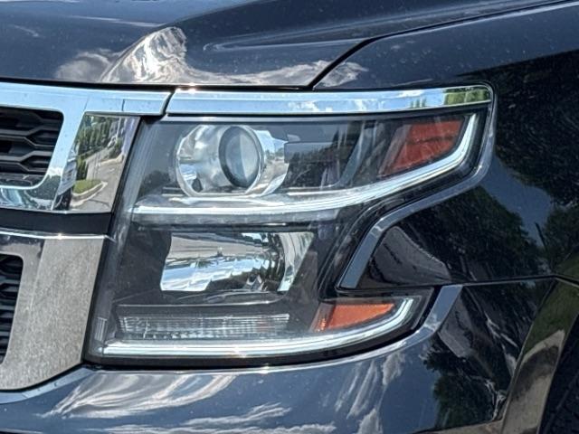 Chevrolet Suburban 4WD 4dr 1500 LT 2018