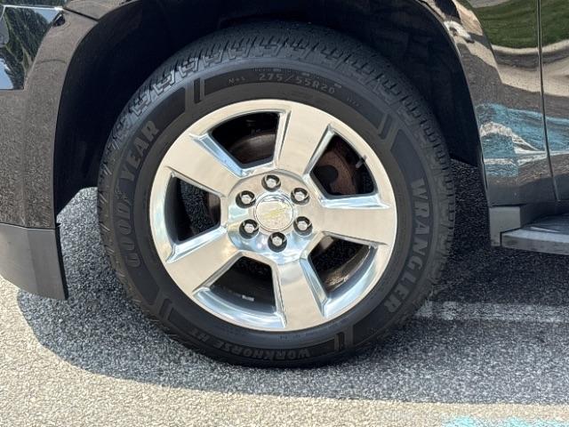 Chevrolet Suburban 4WD 4dr 1500 LT 2018