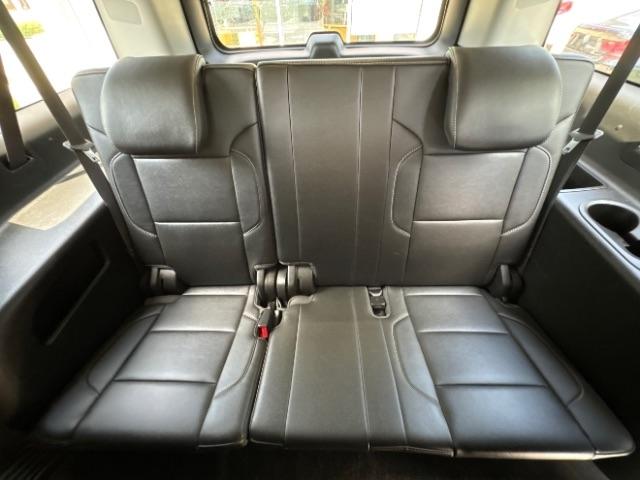 Chevrolet Suburban 4WD 4dr 1500 LT 2018