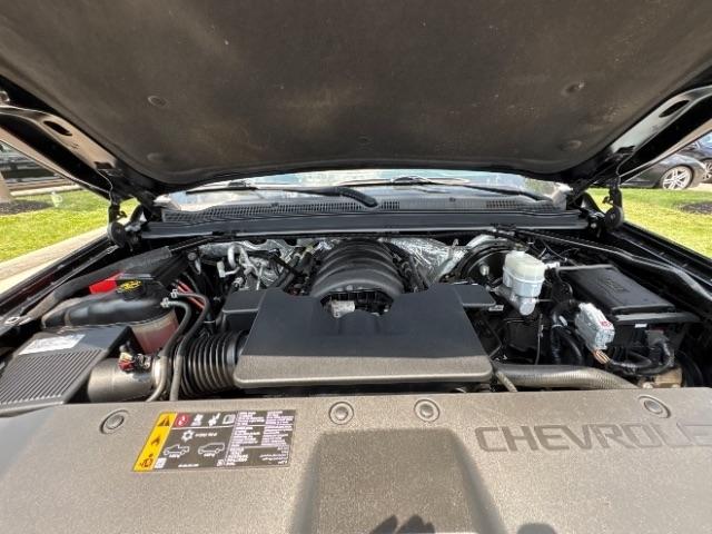 Chevrolet Suburban 4WD 4dr 1500 LT 2018