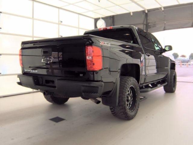 Chevrolet Silverado 1500 4WD Crew Cab 143.5" LT w/2LT 2017