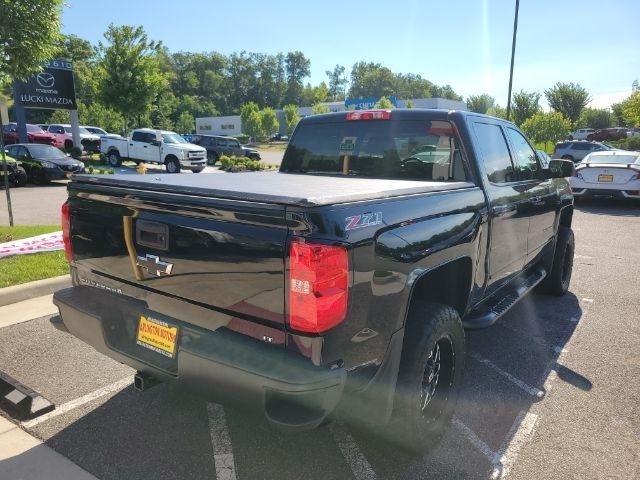 Chevrolet Silverado 1500 4WD Crew Cab 143.5" LT w/2LT 2017