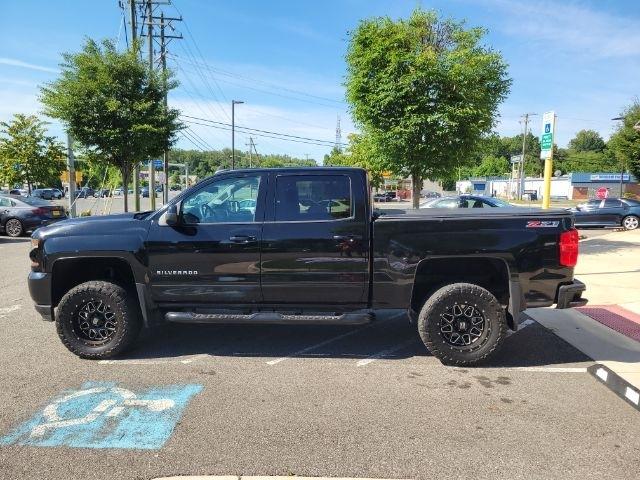 Chevrolet Silverado 1500 4WD Crew Cab 143.5" LT w/2LT 2017
