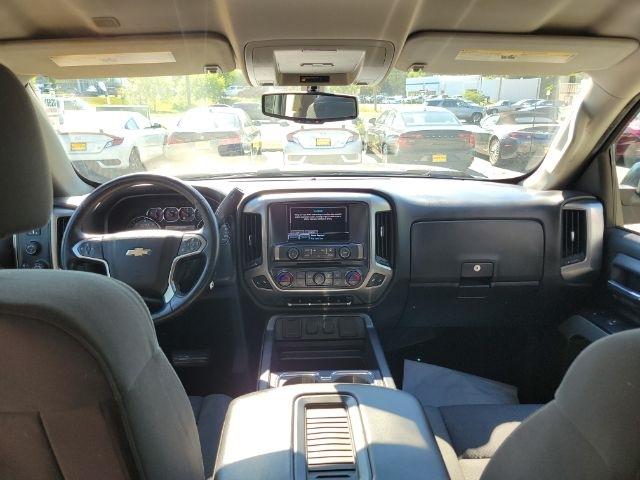 Chevrolet Silverado 1500 4WD Crew Cab 143.5" LT w/2LT 2017