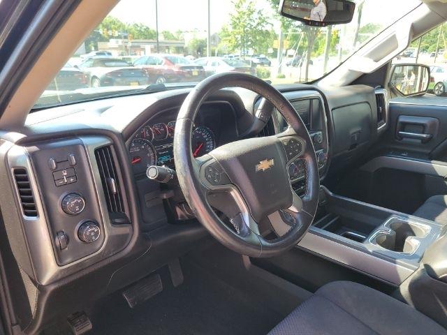 Chevrolet Silverado 1500 4WD Crew Cab 143.5" LT w/2LT 2017