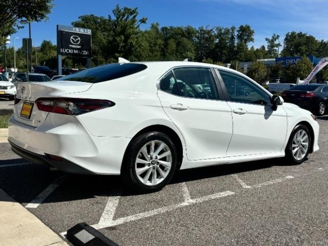 Toyota Camry LE Auto (Natl) 2021