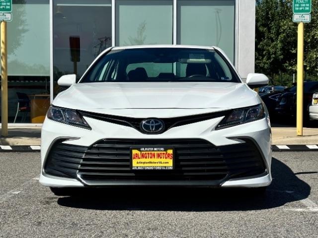 Toyota Camry LE Auto (Natl) 2021