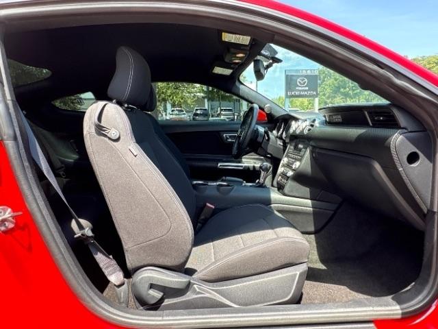 Ford Mustang 2dr Fastback V6 2015