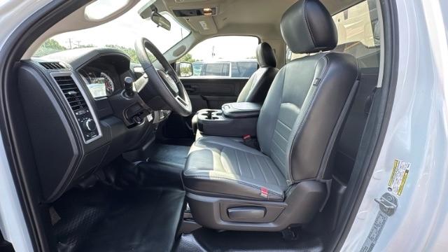 RAM 1500 Classic Tradesman 4x2 Reg Cab 8' Box 2023