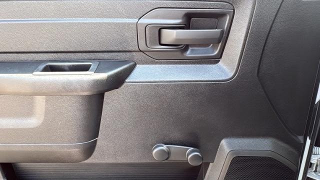 RAM 1500 Classic Tradesman 4x2 Reg Cab 8' Box 2023