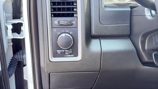 RAM 1500 Classic Tradesman 4x2 Reg Cab 8' Box 2023