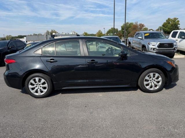 Toyota Corolla LE CVT (Natl) 2021