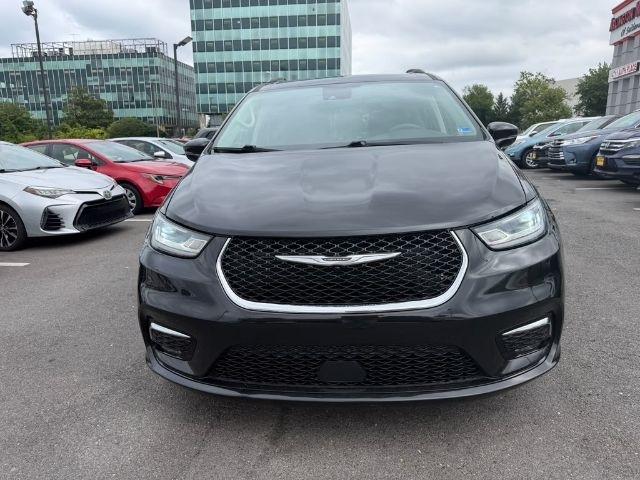 Chrysler Pacifica Touring L FWD 2022