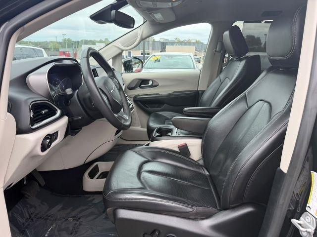Chrysler Pacifica Touring L FWD 2022