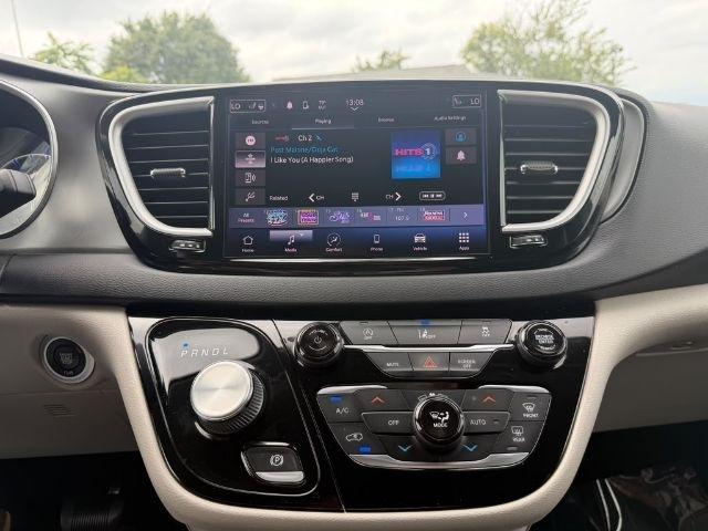 Chrysler Pacifica Touring L FWD 2022