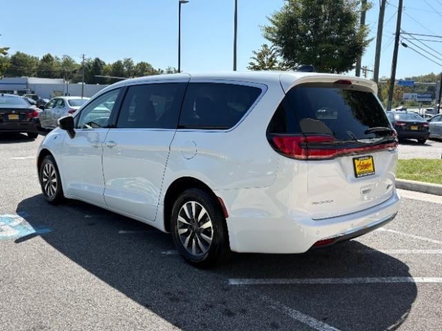 Chrysler Pacifica Hybrid Touring L FWD 2023