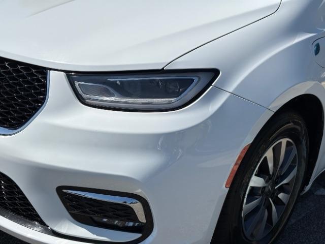 Chrysler Pacifica Hybrid Touring L FWD 2023