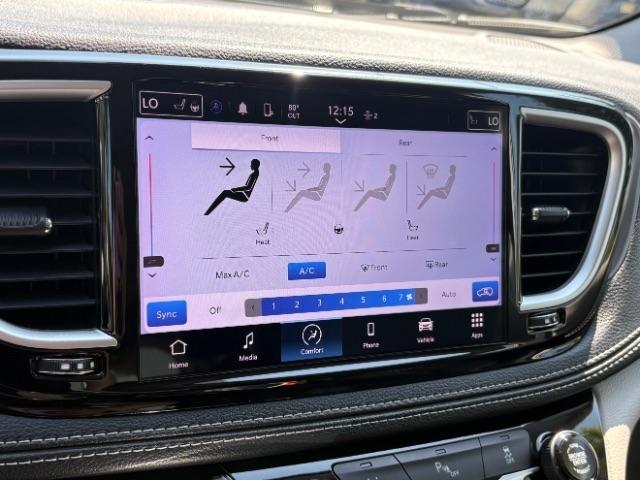 Chrysler Pacifica Hybrid Touring L FWD 2023