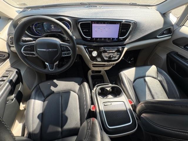 Chrysler Pacifica Hybrid Touring L FWD 2023