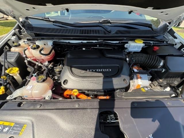 Chrysler Pacifica Hybrid Touring L FWD 2023