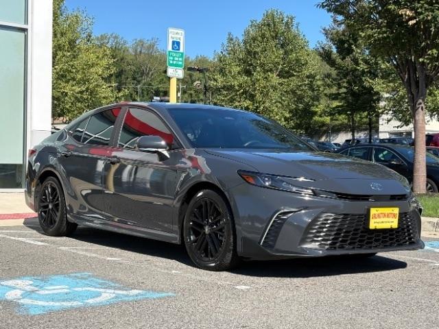 Toyota Camry XLE (Natl) 2025