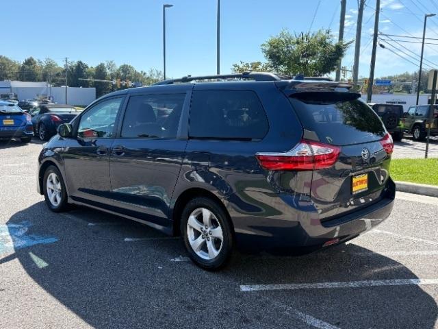 Toyota Sienna LE FWD 8-Passenger (Natl) 2019