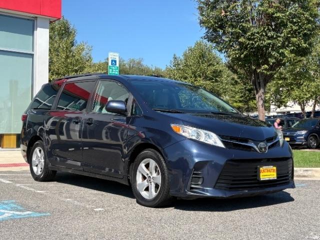 Toyota Sienna LE FWD 8-Passenger (Natl) 2019
